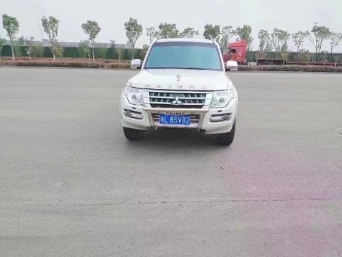 二手车18年三菱帕杰罗suv 帕杰罗 三菱 二手车 自杰事故车