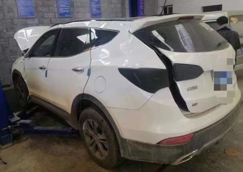 事故车云南13年现代胜达小型车 胜达 现代 事故车 自杰事故车