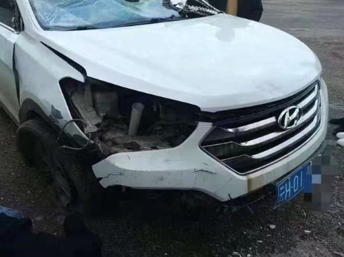 事故车云南13年现代胜达小型车 胜达 现代 事故车 自杰事故车