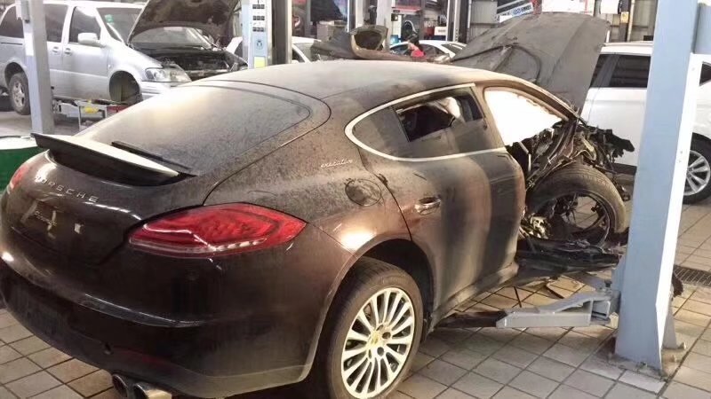 青岛市70年保时捷保时捷Panamera8