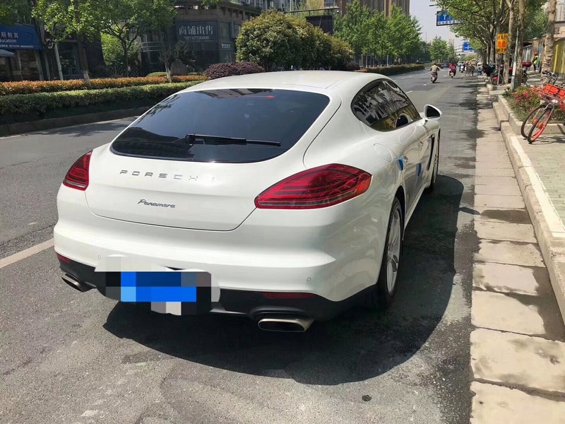 青岛市70年保时捷保时捷Panamera4